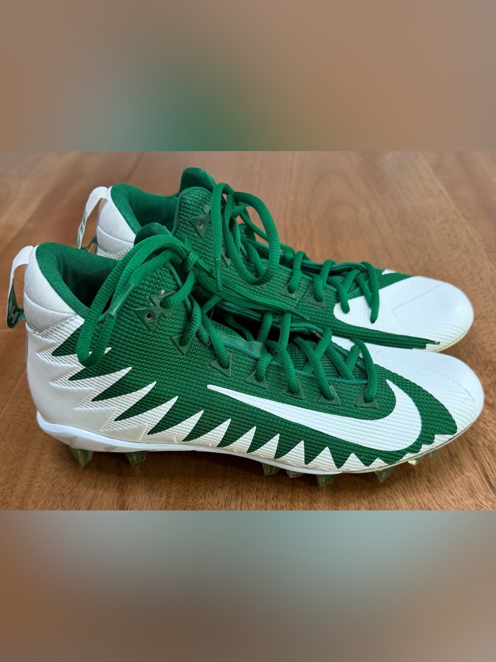 NIKE - Men’s Alpha Menace Pro Football Cleats (Mid) | Green & White | Size 10.5